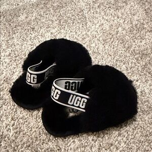Toddler UGG Black Fluffy Slides with Logo Strap